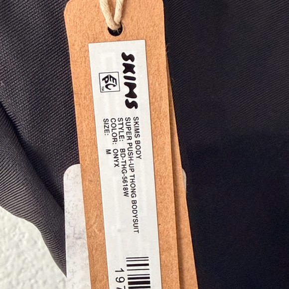 SKIMS Body Super Onyx Push Up Thong Shaping Bodysuit - Size M BD-THG-5618W - Picture 3 of 4